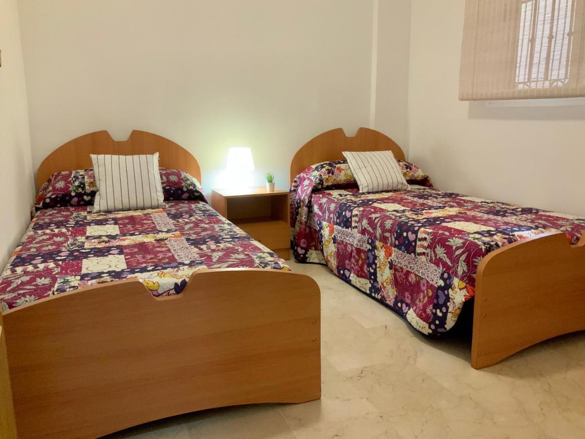 Apartamento De 2 Dormitorios, Gran Terraza, Vistas Al Mar Cerca Playa Carvajal 贝纳尔马德纳 外观 照片